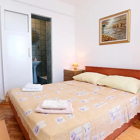Trstenik 4570a * Trstenik (Dubrovnik-Neretva)